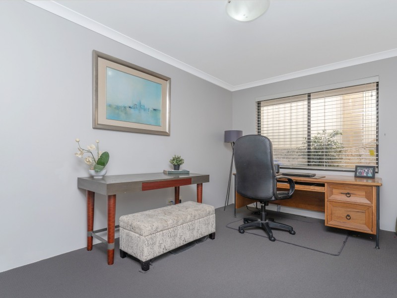 5 Watersun Gardens, Jindalee WA 6036