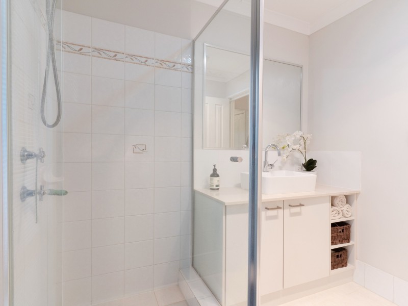 5 Watersun Gardens, Jindalee WA 6036