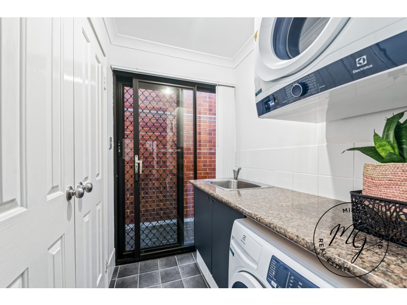 16 Protea Way, Banksia Grove WA 6031