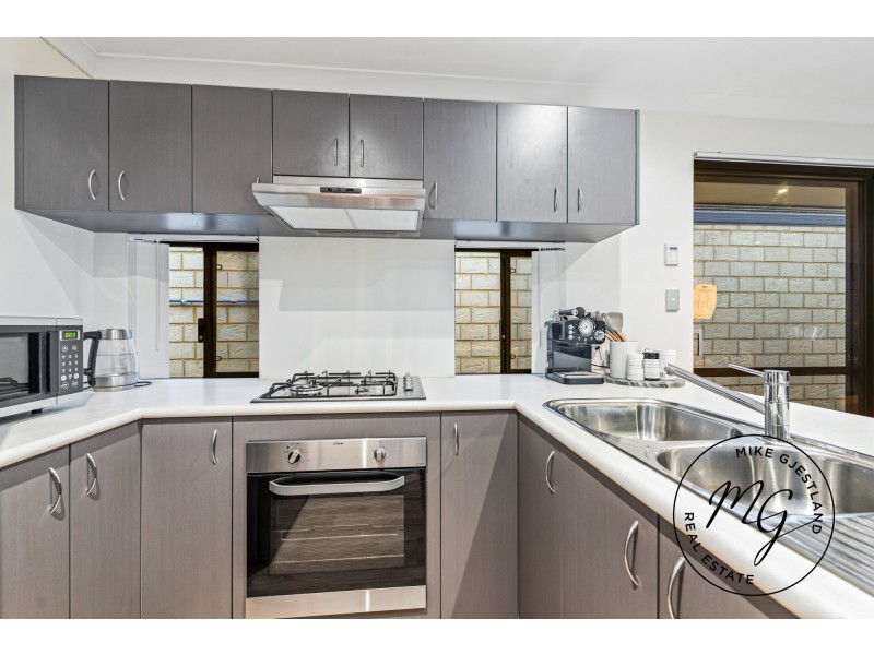 16 Protea Way, Banksia Grove WA 6031