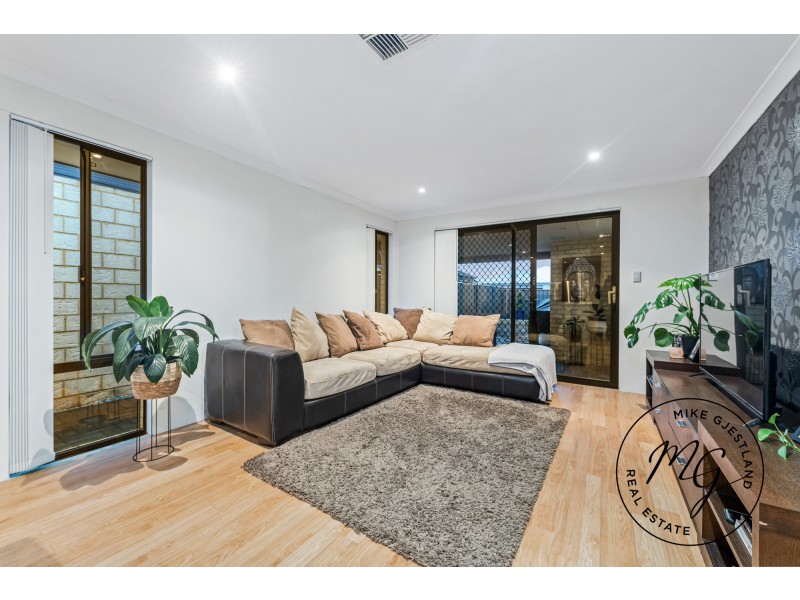 16 Protea Way, Banksia Grove WA 6031