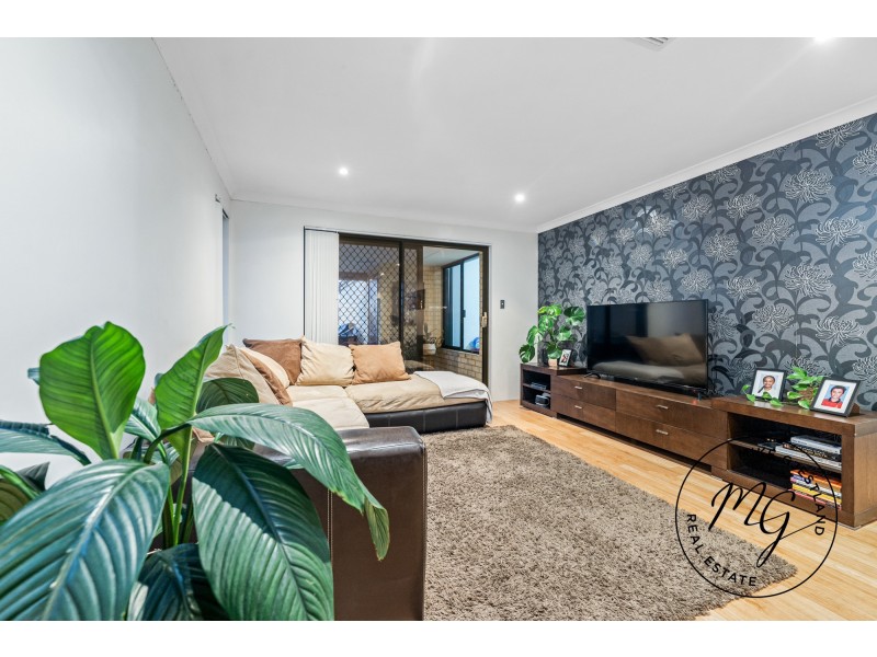 16 Protea Way, Banksia Grove WA 6031