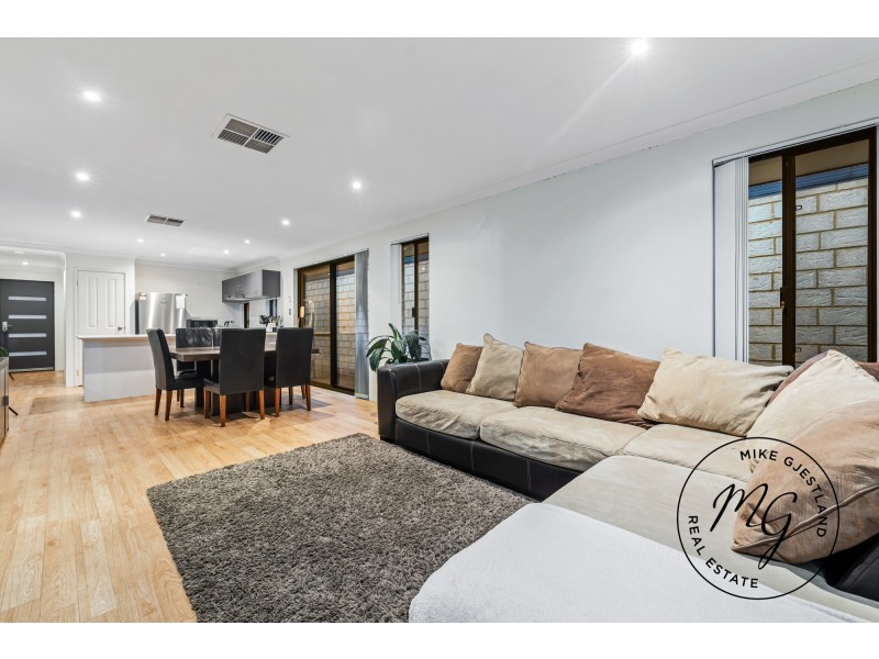 16 Protea Way, Banksia Grove WA 6031