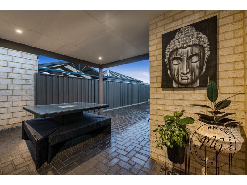 16 Protea Way, Banksia Grove WA 6031