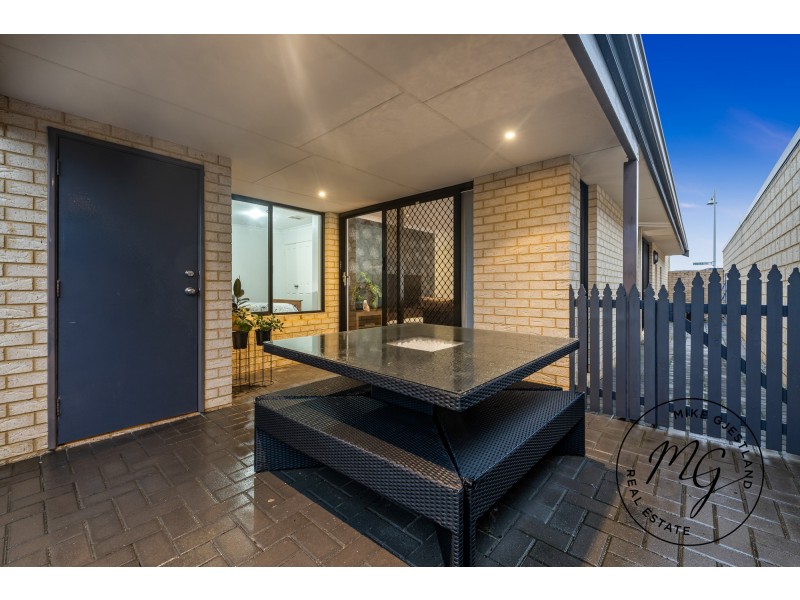 16 Protea Way, Banksia Grove WA 6031