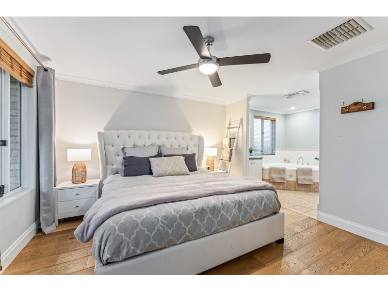 20 Quincy Loop, Iluka WA 6028