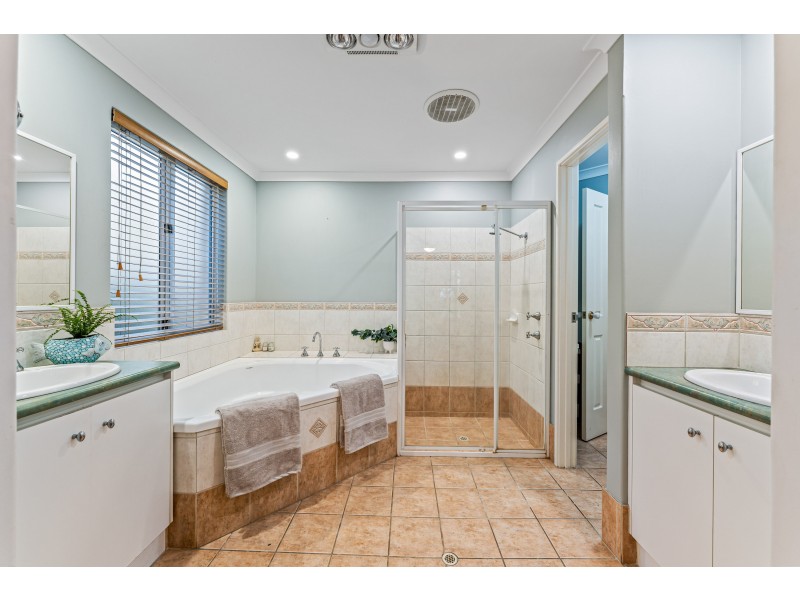 20 Quincy Loop, Iluka WA 6028