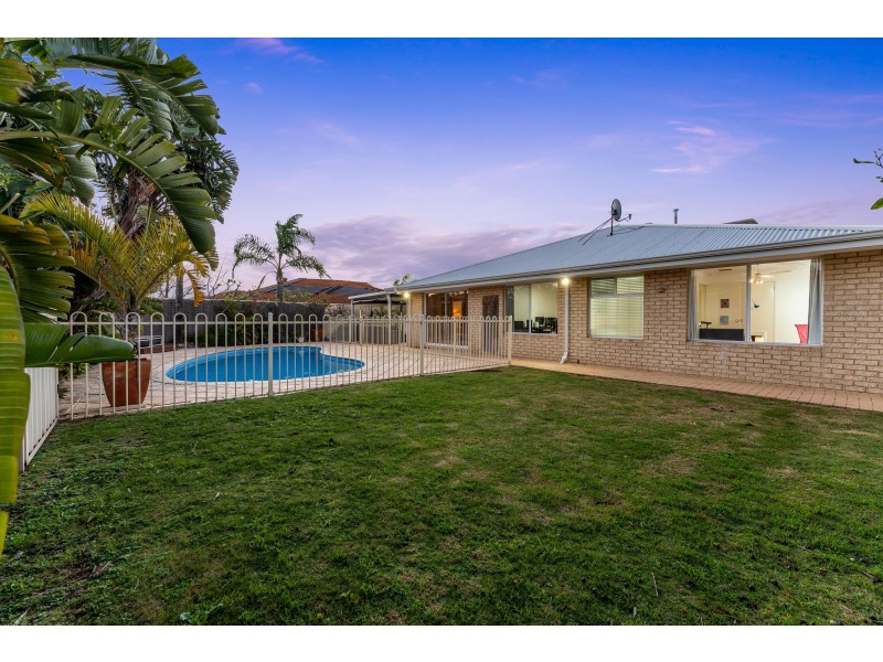 20 Quincy Loop, Iluka WA 6028