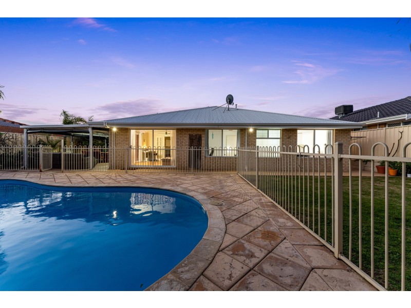 20 Quincy Loop, Iluka WA 6028