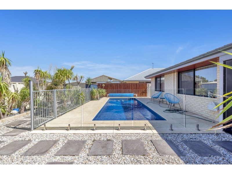 28 Gantheaume Parade, Secret Harbour WA 6173