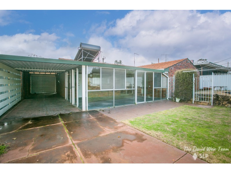 574 Beach Road, Hamersley WA 6022