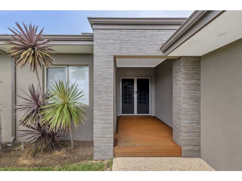 42 Leighton Road East, Halls Head WA 6210