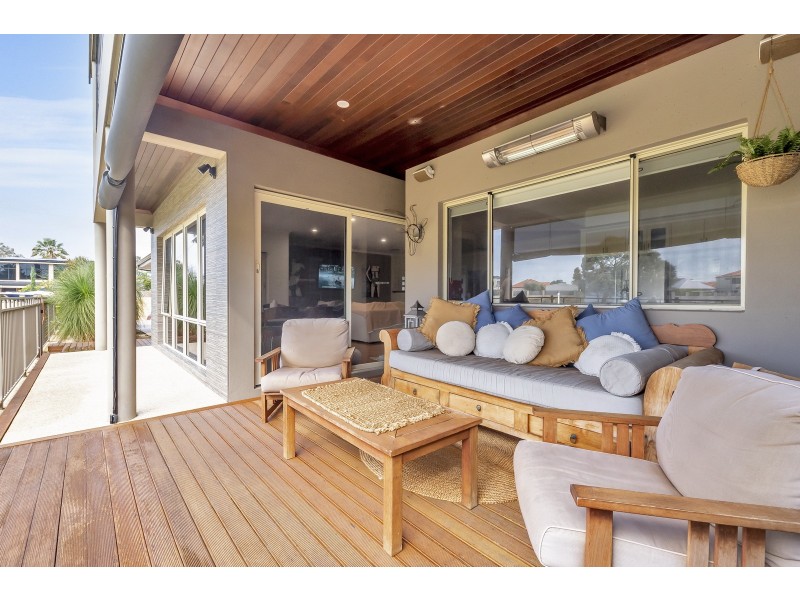 42 Leighton Road East, Halls Head WA 6210