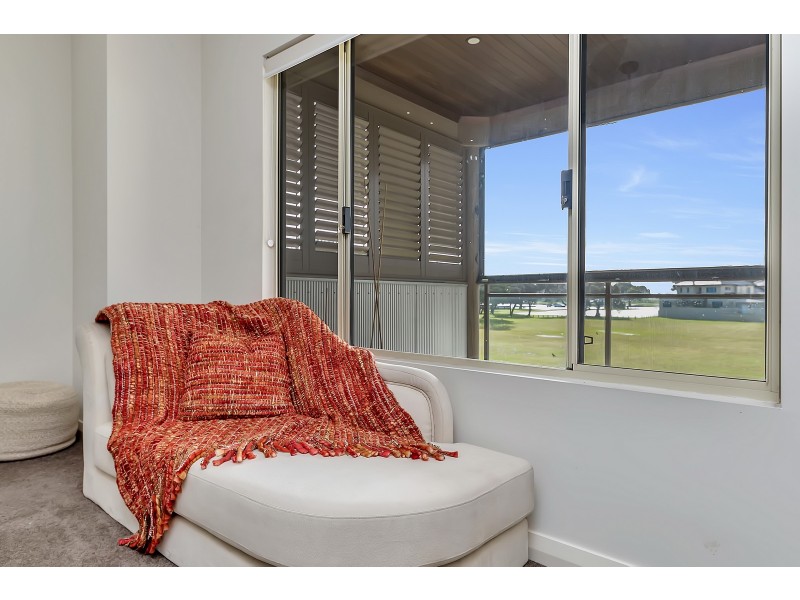 42 Leighton Road East, Halls Head WA 6210