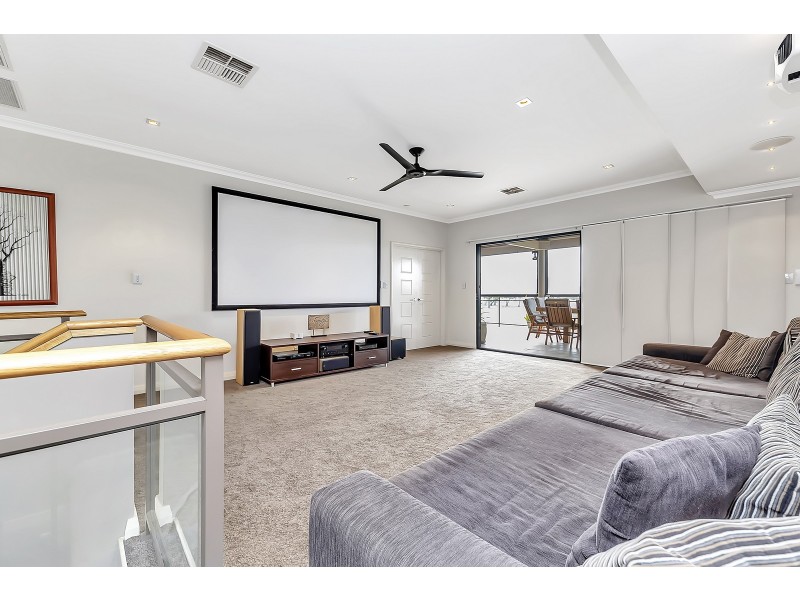 42 Leighton Road East, Halls Head WA 6210