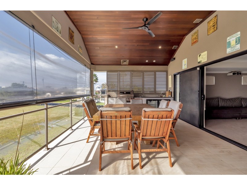 42 Leighton Road East, Halls Head WA 6210