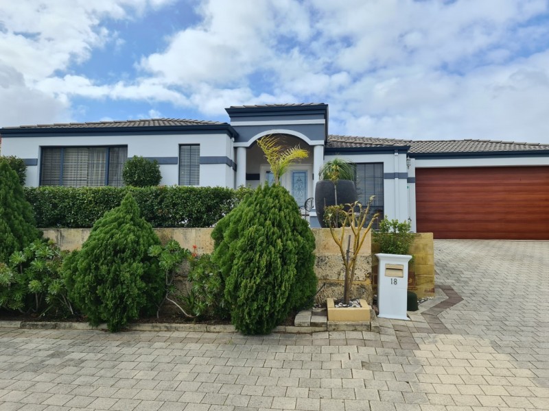 18 Connaught Way, Currambine WA 6028