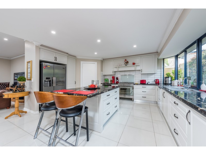 18 Connaught Way, Currambine WA 6028