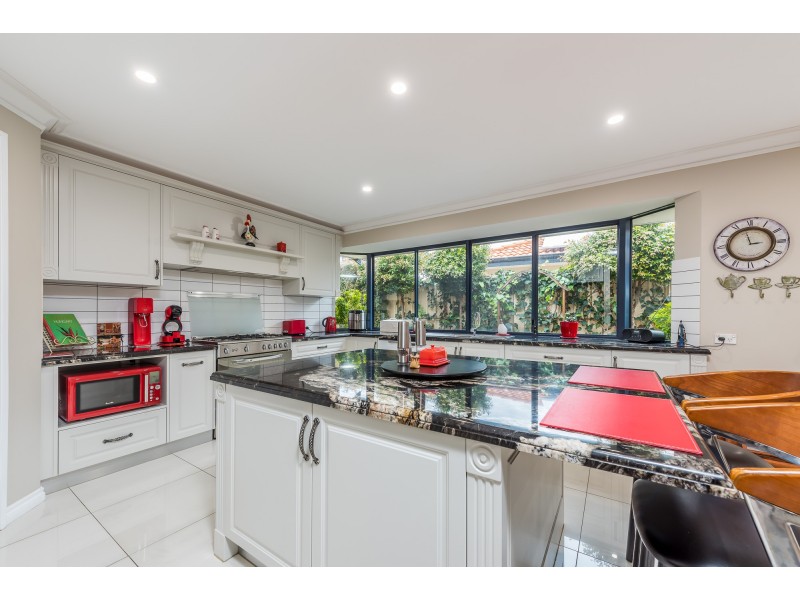 18 Connaught Way, Currambine WA 6028