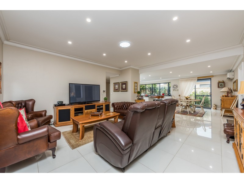 18 Connaught Way, Currambine WA 6028