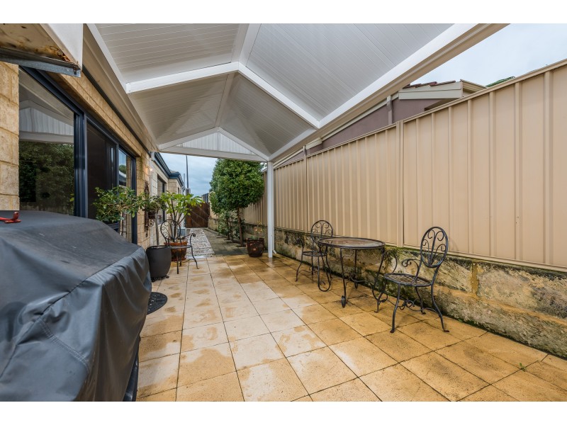 18 Connaught Way, Currambine WA 6028