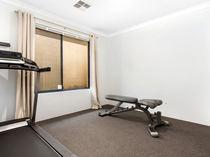 25 Moonee Street, Lakelands WA 6180