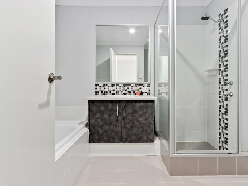 48 Walden Street, Wellard WA 6170