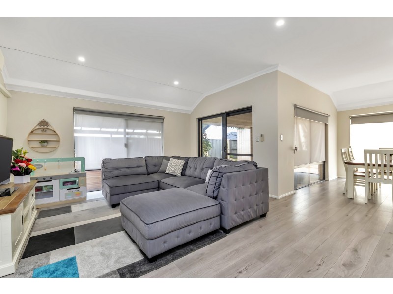 18 Impressions Way, Singleton WA 6175