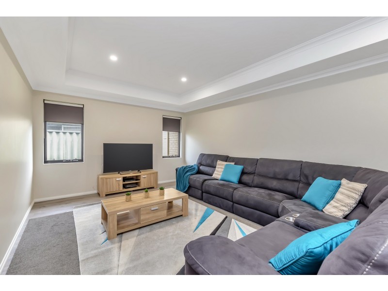 18 Impressions Way, Singleton WA 6175