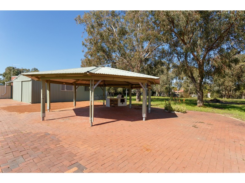 11 Pow Street, West Swan WA 6055