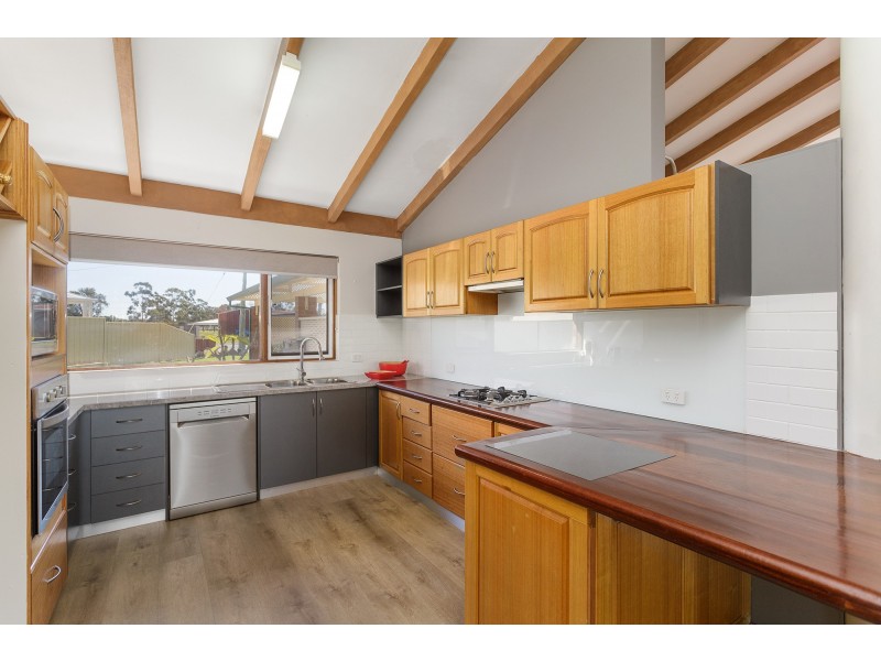 11 Pow Street, West Swan WA 6055