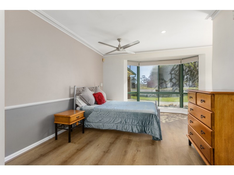 11 Pow Street, West Swan WA 6055