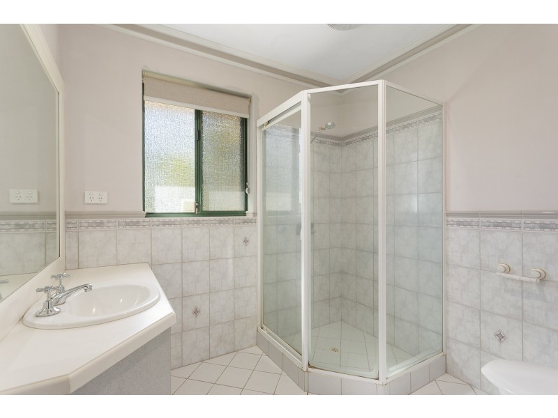 11 Pow Street, West Swan WA 6055