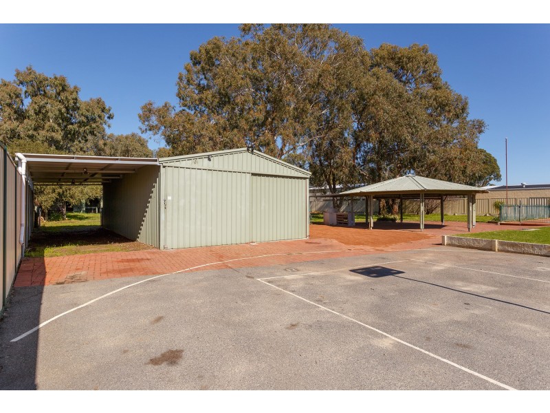 11 Pow Street, West Swan WA 6055