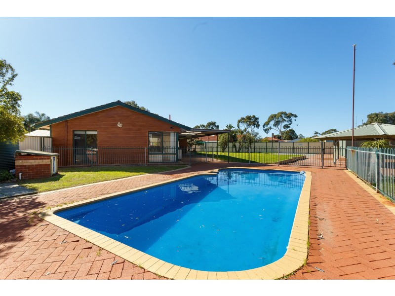 11 Pow Street, West Swan WA 6055