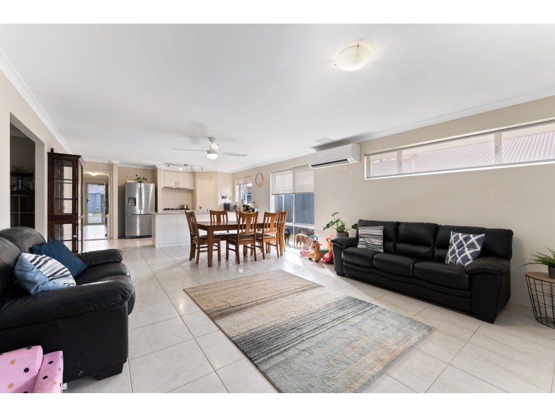 21 Montane Turn, Banksia Grove WA 6031