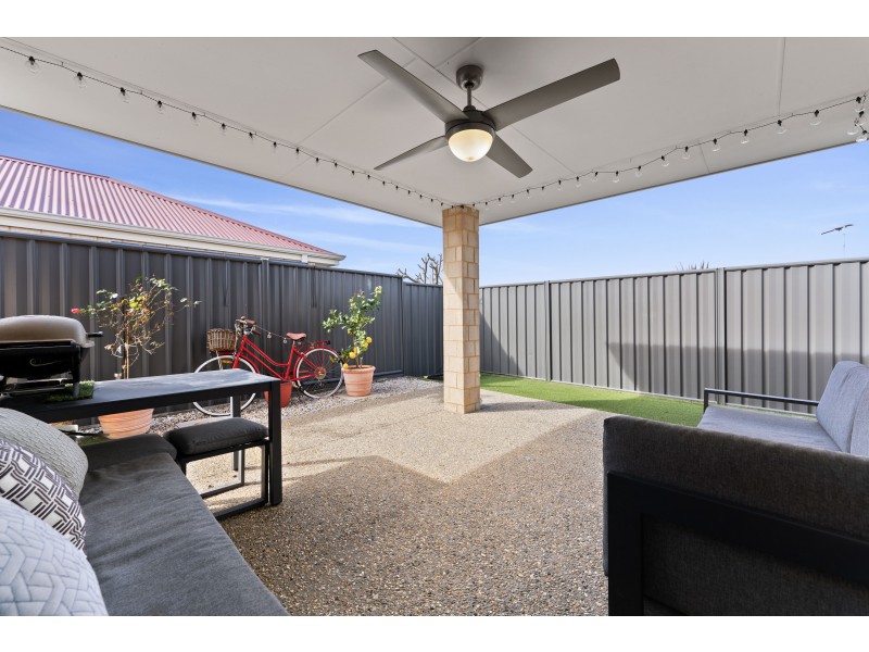 21 Montane Turn, Banksia Grove WA 6031