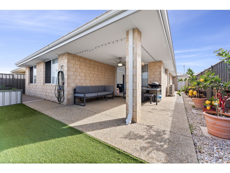 21 Montane Turn, Banksia Grove WA 6031