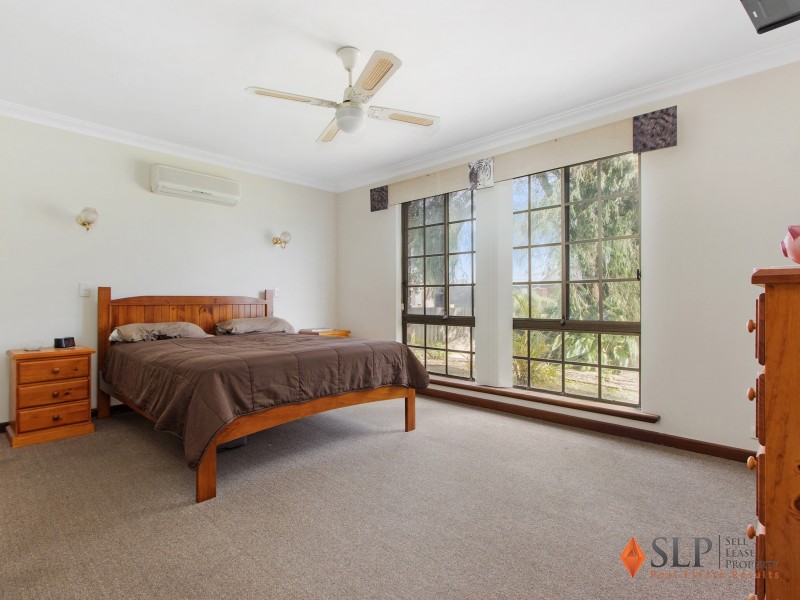 8 Barbados Close, Safety Bay WA 6169