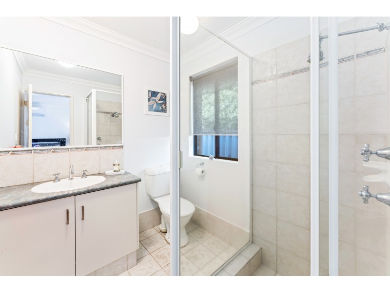 220 Barridale Drive, Kingsley WA 6026