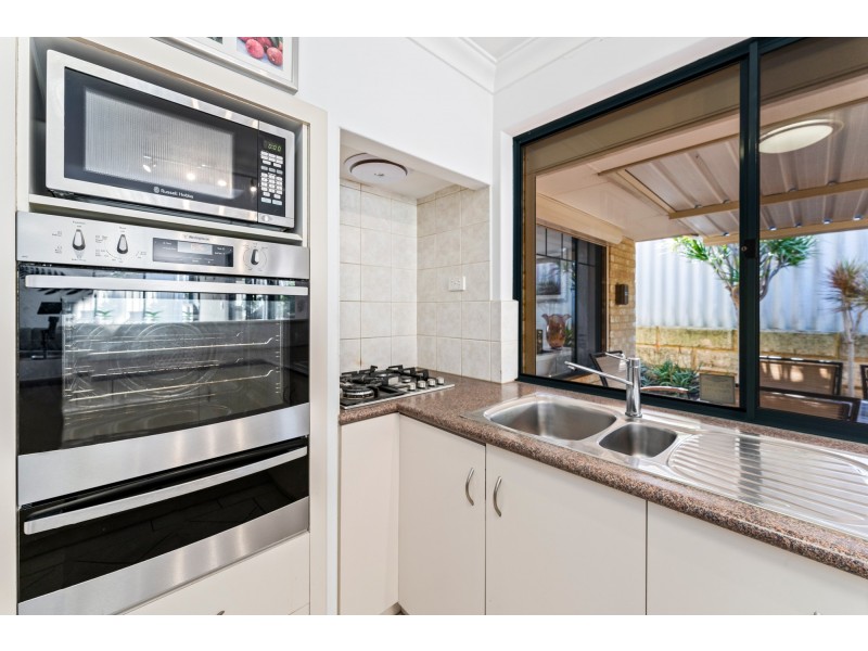 220 Barridale Drive, Kingsley WA 6026