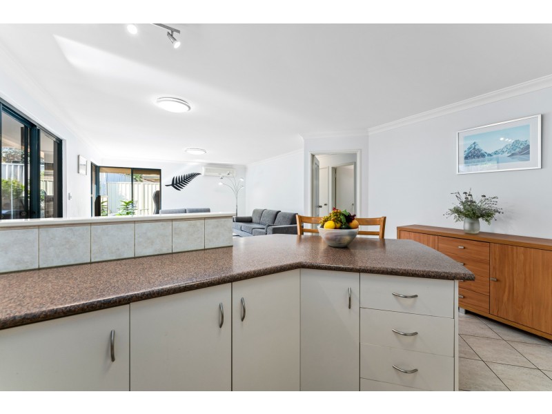 220 Barridale Drive, Kingsley WA 6026