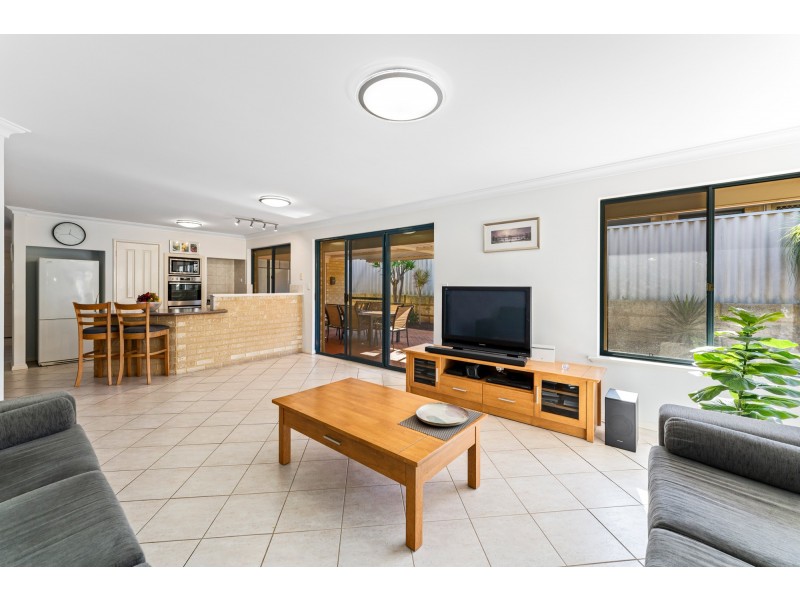 220 Barridale Drive, Kingsley WA 6026