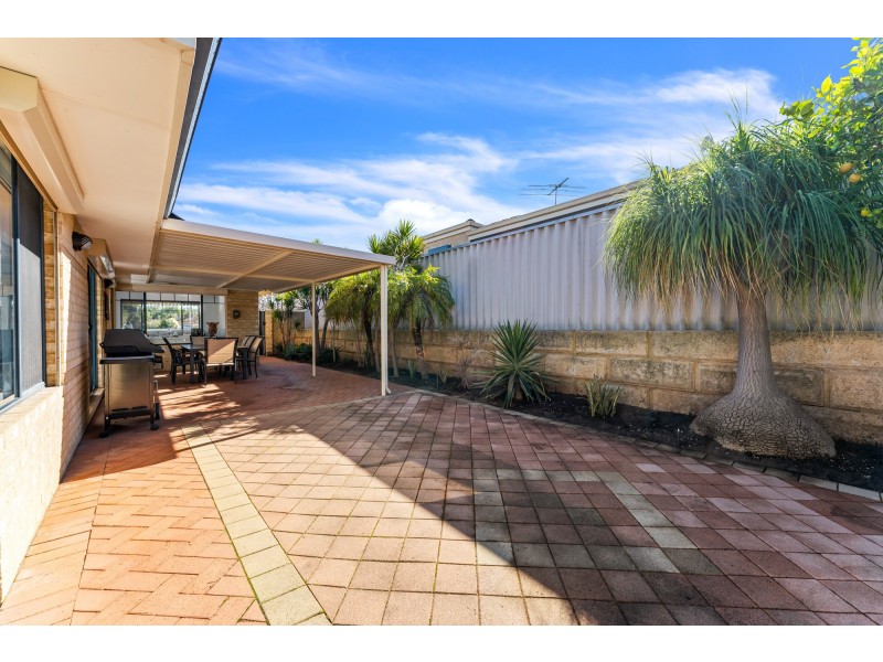 220 Barridale Drive, Kingsley WA 6026