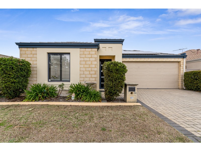 27 Verteramo Way, Hocking WA 6065