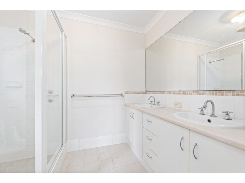 27 Verteramo Way, Hocking WA 6065