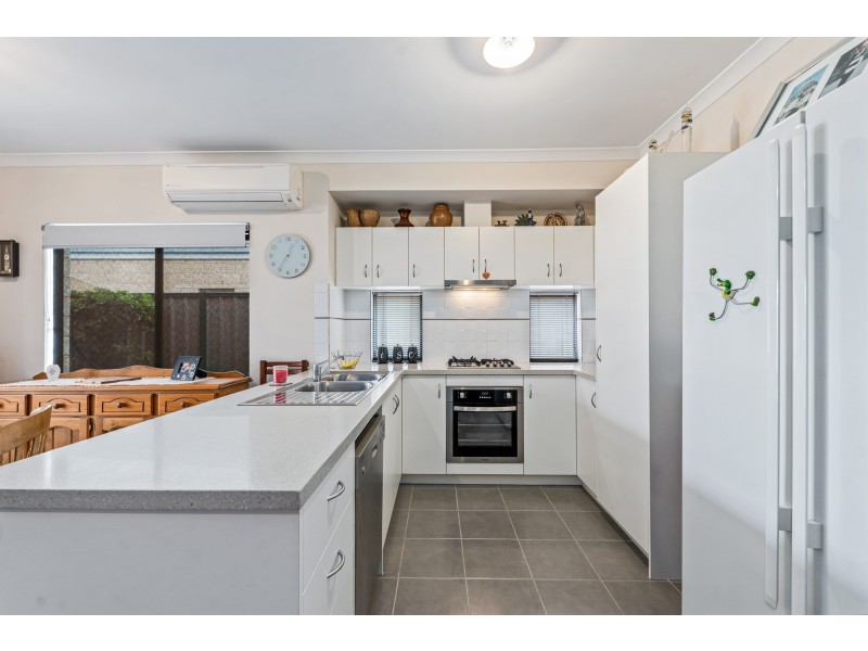 27 Verteramo Way, Hocking WA 6065