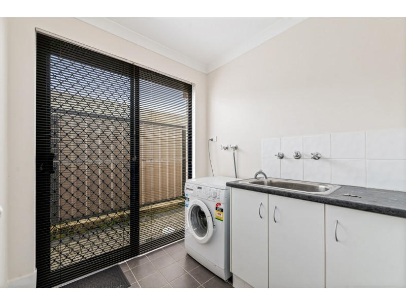 27 Verteramo Way, Hocking WA 6065