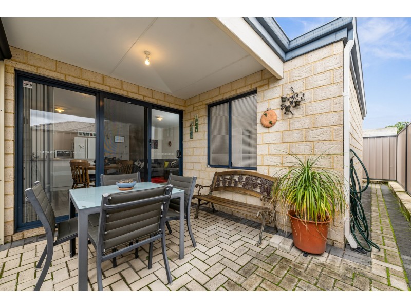 27 Verteramo Way, Hocking WA 6065