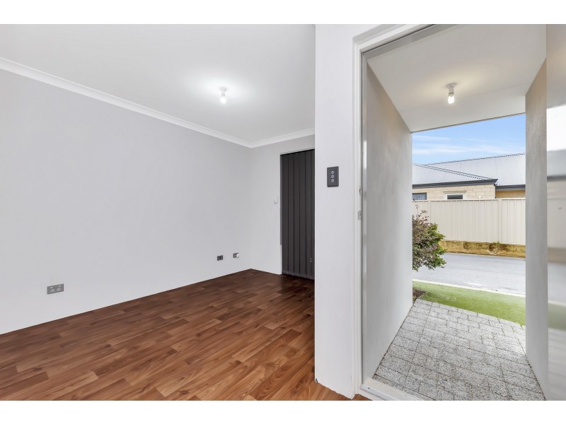 9 Lytham Lane, Meadow Springs WA 6210